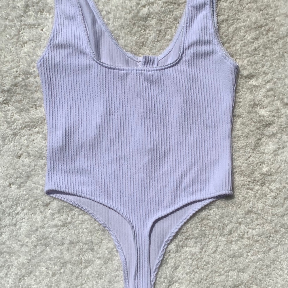 ☁️White Ribbed Bodysuit☁️ - Picture 2 of 3